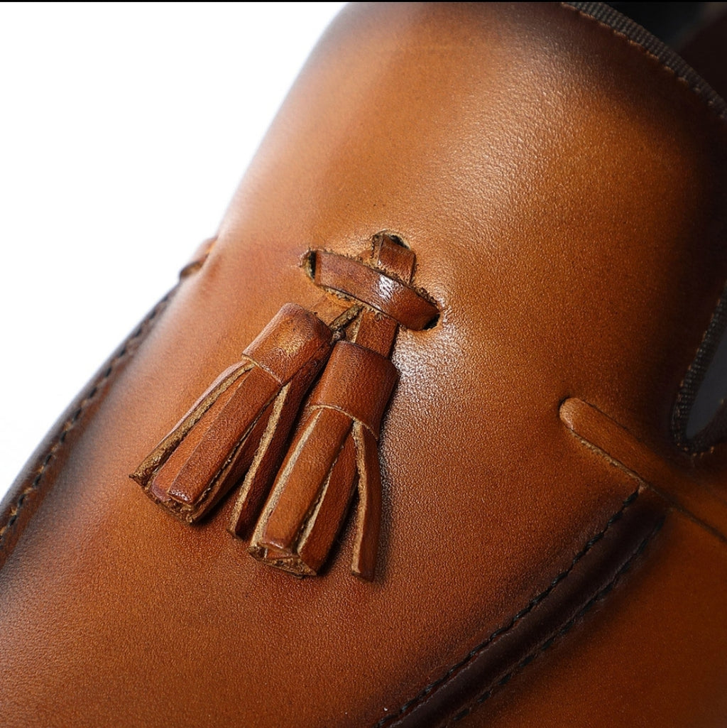 CAVANELI CLASSIC TASSEL LOAFERS